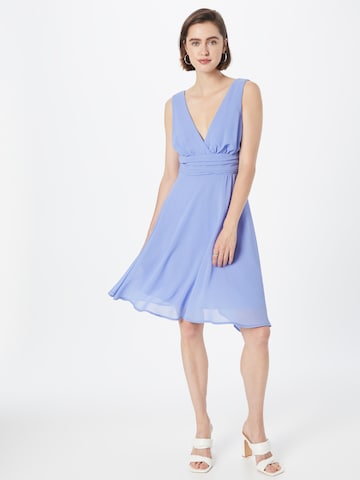 SISTERS POINT - Vestido 'GABBI' en azul: frente