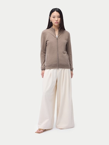 Giacchetta 'Women's Essential Cashmere Full-Zip Cardigan' di GOBI Cashmere in beige