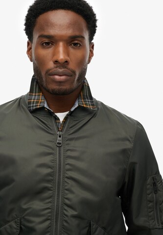 Superdry Tussenjas in Groen