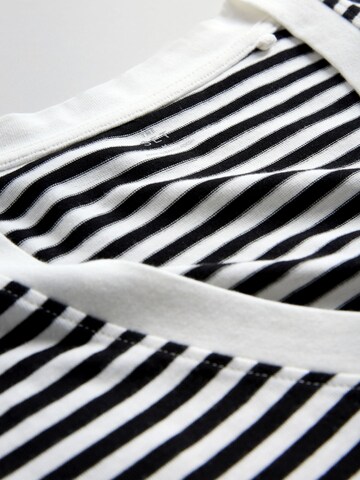 The Set T-Shirt in Braun