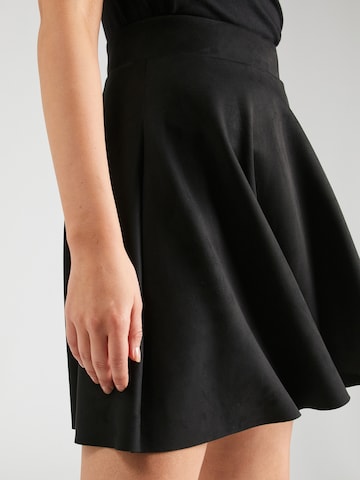 ABOUT YOU Skirt in Black