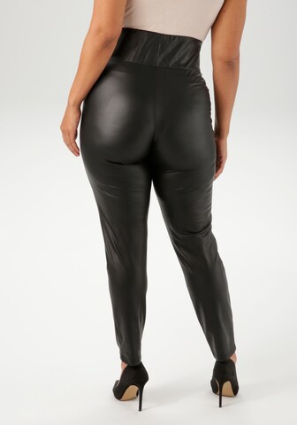 Aniston Skinny Leggings in Black