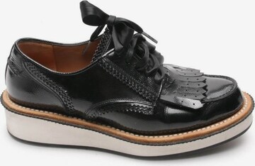 Givenchy Flats & Loafers in 38,5 in Black: front