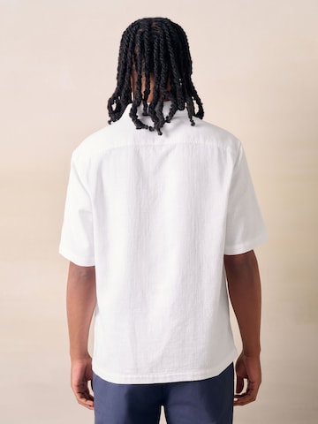 Coupe regular Chemise Next en blanc