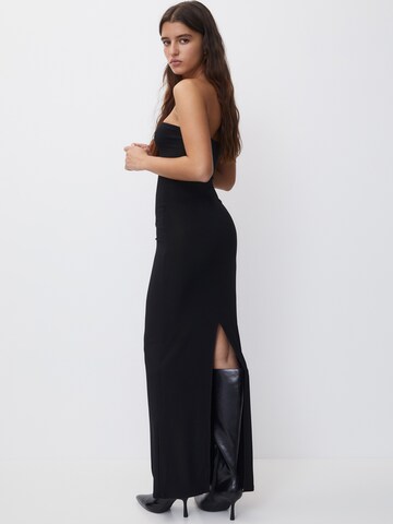 Pull&Bear Kleid in Schwarz