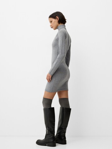 Robes en maille Bershka en gris
