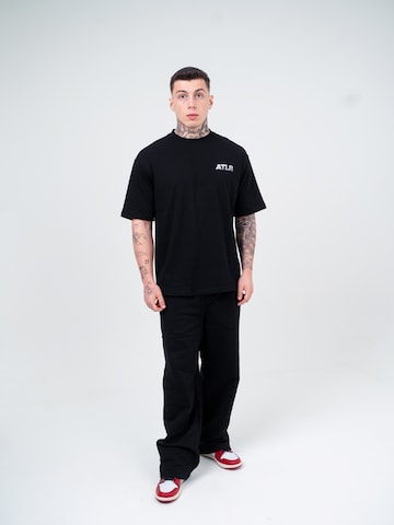 Maglietta 'SAINT TEE' di ATELIER OF FAITH in nero