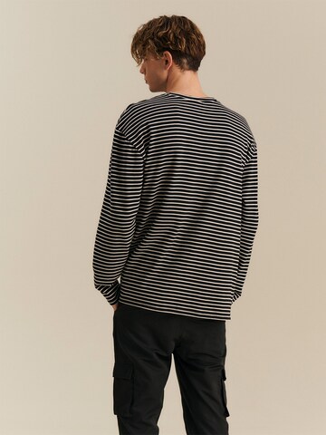 About You x Nils Kuesel Shirt 'Pius' in Schwarz