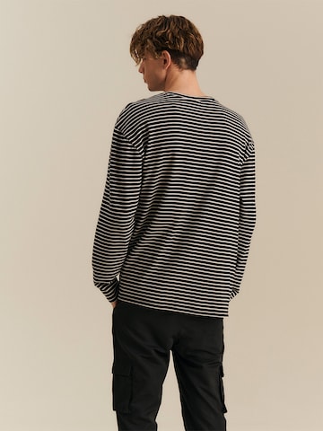 About You x Nils Kuesel Shirt 'Pius' in Black