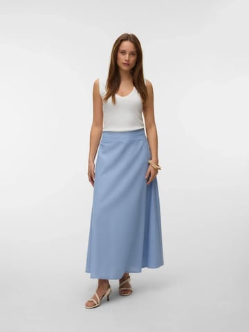 Jupe 'VERO MODA - VMNORMA MW MAXI CHAMBRAY SKIRT - Dames - Rokken' VERO MODA en bleu : devant