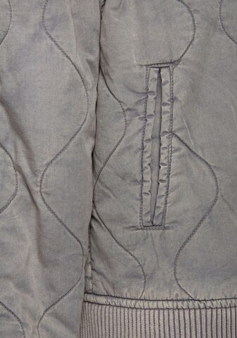 LASCANA Between-season jacket in Grey