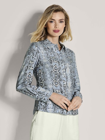 MADELEINE Blouse in Blauw: voorkant