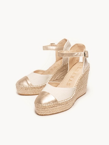 Alhamas Strap sandal 'Alpargata Cuña 10 cm' in Gold