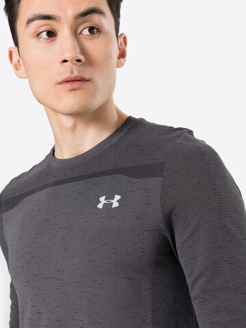 UNDER ARMOUR Функционална тениска в сиво