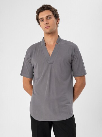 Antioch Shirt in Grau