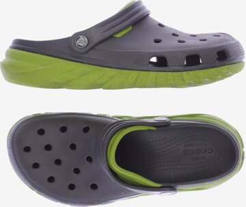 Crocs Sandalen 42,5 in Grau: predná strana