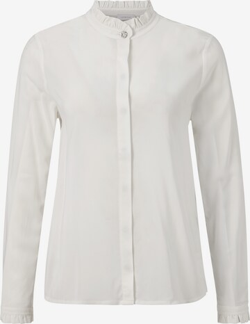Rich & Royal Blouse in White: front