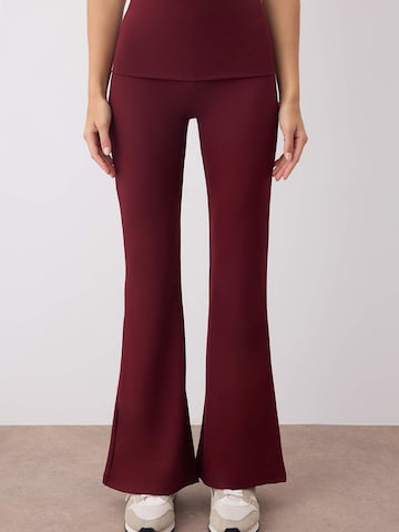 Trendyol Zvonový Kalhoty – červená: přední strana