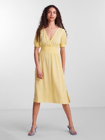 Y.A.S - Vestido 'Alexandra' en amarillo