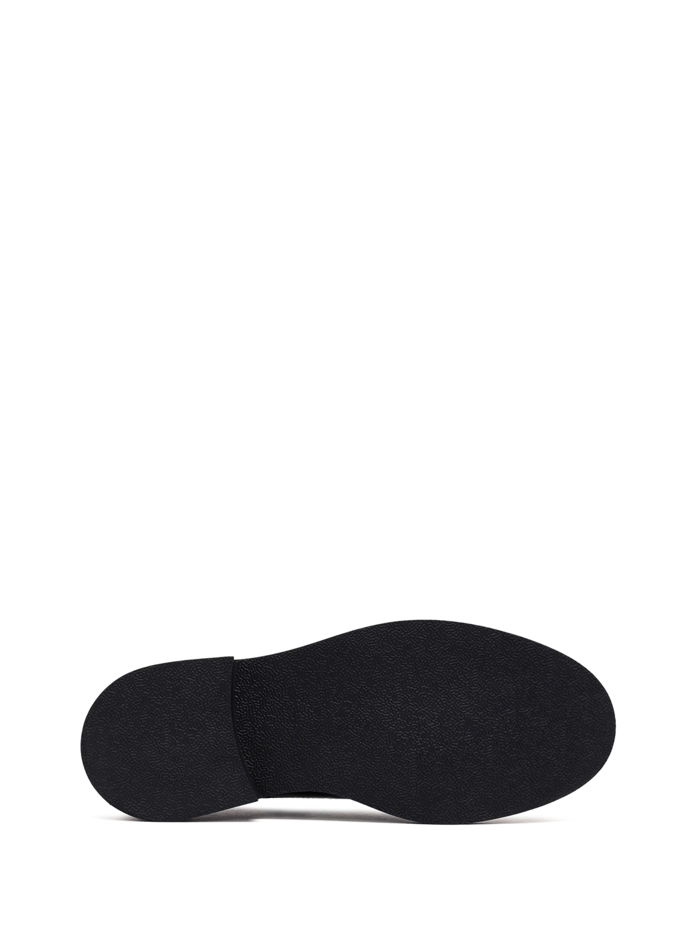 Scarpa stringata di Derimod in nero