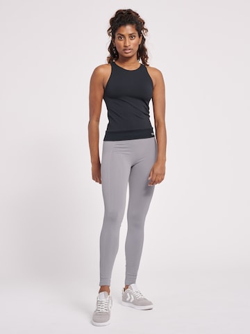 Hummel Skinny Sporthose in Grau