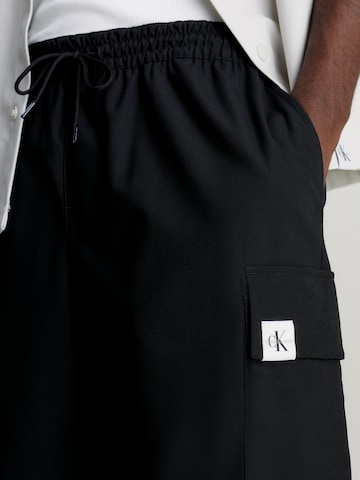 Calvin Klein Jeans Loose fit Cargo Pants in Black