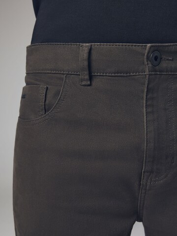 Next Slimfit Chino hlače | črna barva
