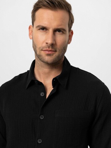 Regular fit Camicia di Antioch in nero