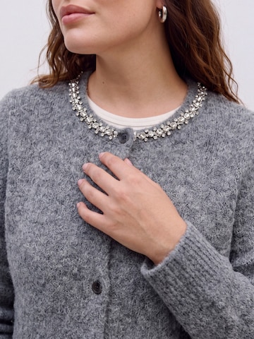 Vero Moda Curve - Cárdigan 'VMCNOVAH' en gris