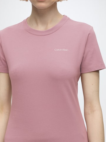 T-shirt Calvin Klein en rouge