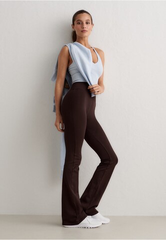 évasé Leggings 'Shape' Aim'n en marron