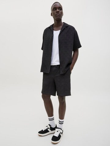 JACK & JONES Regular Shorts in Schwarz