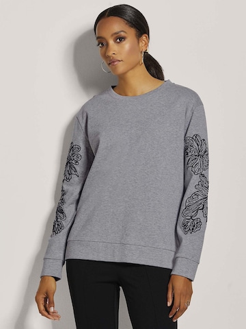 Sweat-shirt MADELEINE en gris : devant
