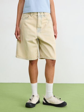 Carhartt WIP Loosefit Jeans 'Brandon Smith' in Beige: voorkant