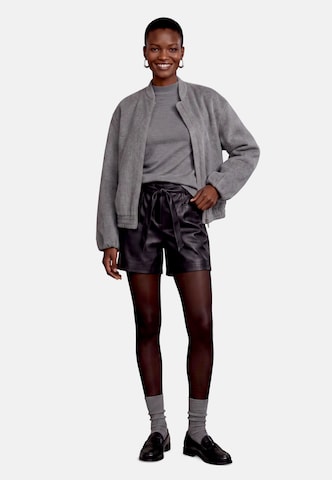 Pullover di zero in grigio