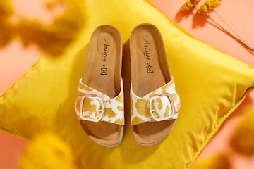 Aniston Mules in Yellow