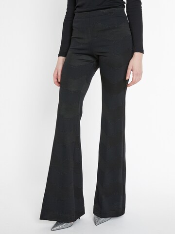Ana Alcazar Bootcut Hose 'Saponi' in Schwarz: Vorderseite