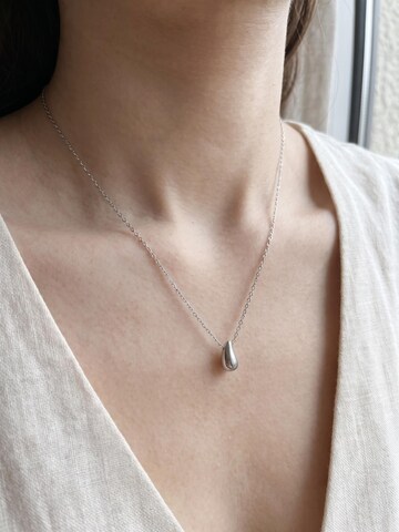 Kamakula Necklace 'Minimal Teardrop' in Silver