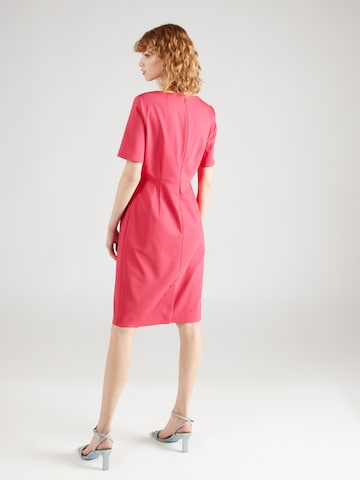 Robe fourreau COMMA en rose