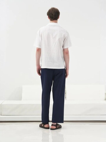 Giesto Regular fit Button Up Shirt in White