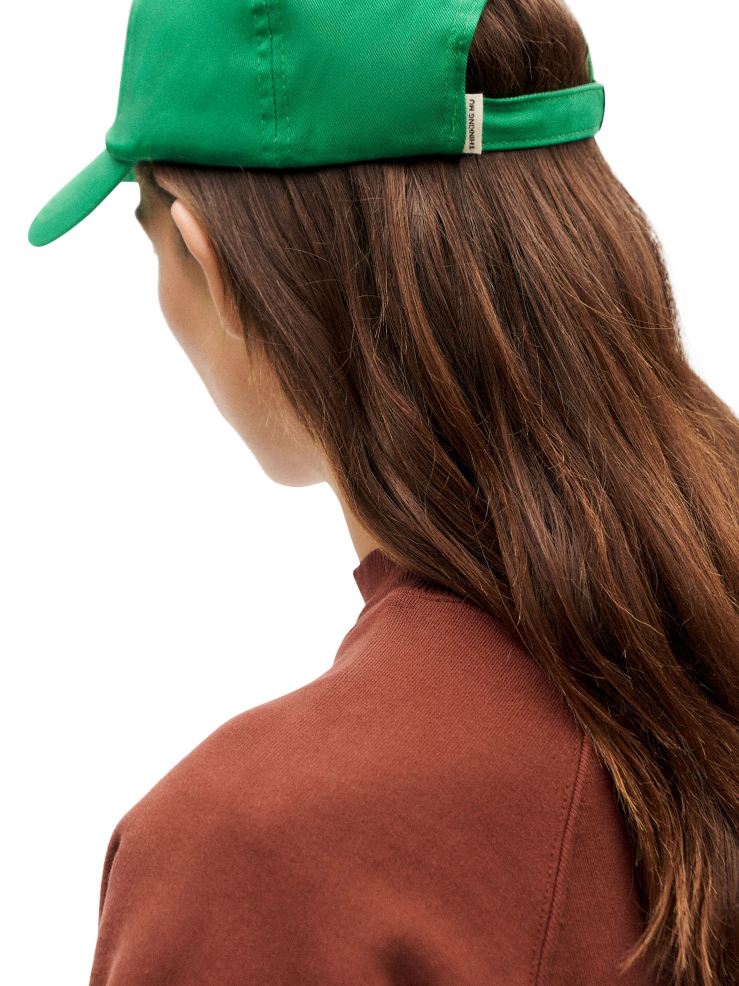 Thinking MU Τζόκεϊ 'CHRIS' σε πράσινο: μπροστά