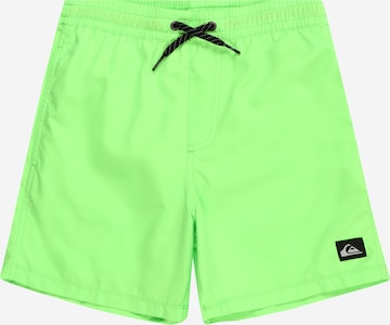 QUIKSILVER Regular Boardshorts 'EVERYDAY SOLID VOLLEY' in Grün: predná strana