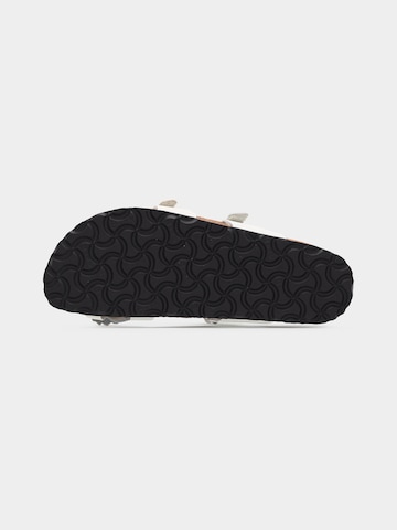 BIRKENSTOCK Сандали с разделител за пръстите 'Mayari' в бяло
