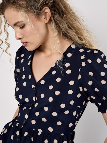 Robe ' ' Apricot en bleu