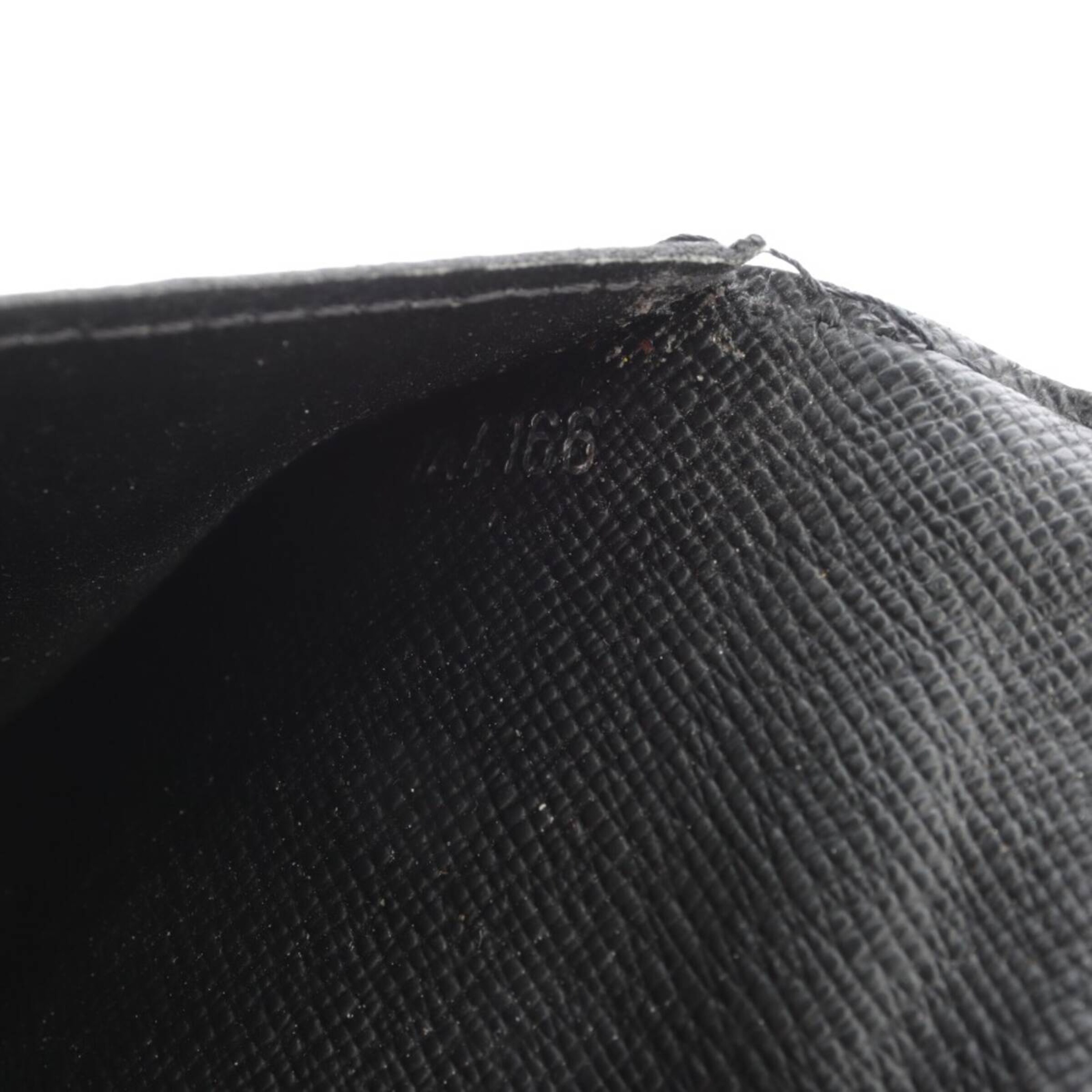 Louis Vuitton Small Leather Goods in One size in Grey