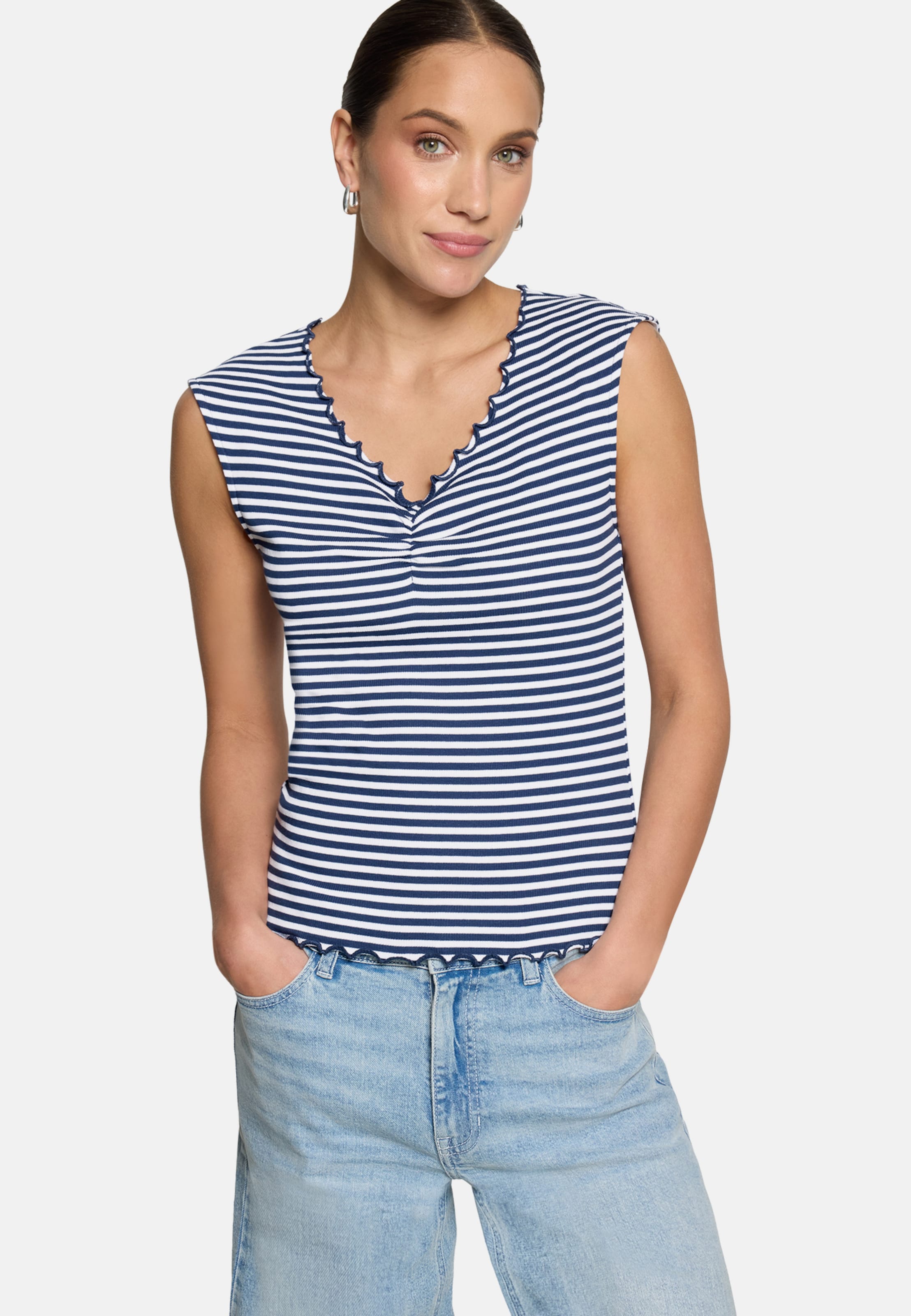 zero Shirt in Blue: front