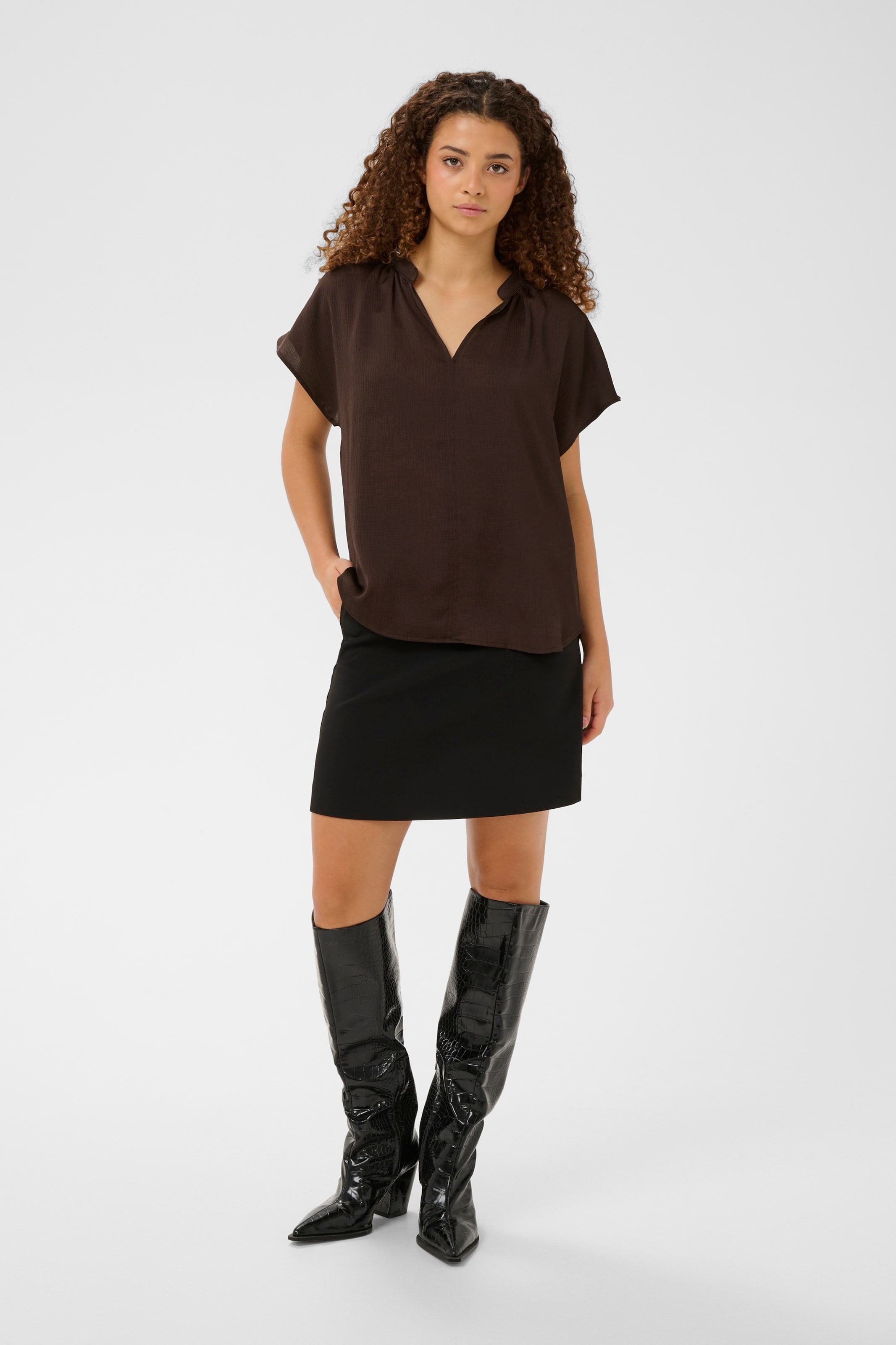 SOAKED IN LUXURY - Blusa em castanho