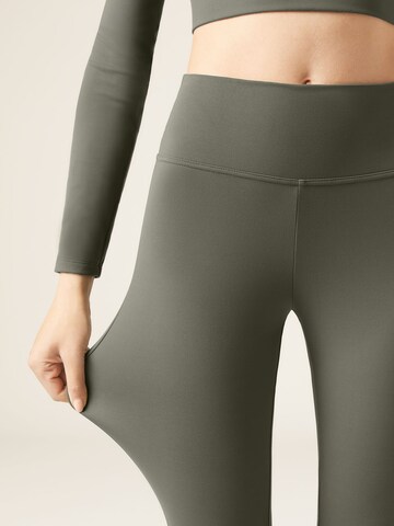 CALZEDONIA Flared Pants in Green