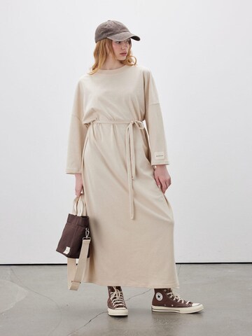 MANUKA Dress in Beige