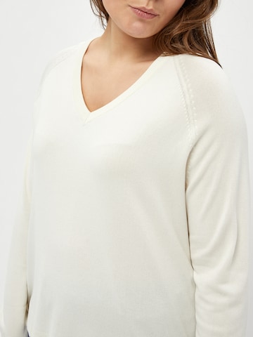 Pullover 'Tana' di Peppercorn in bianco